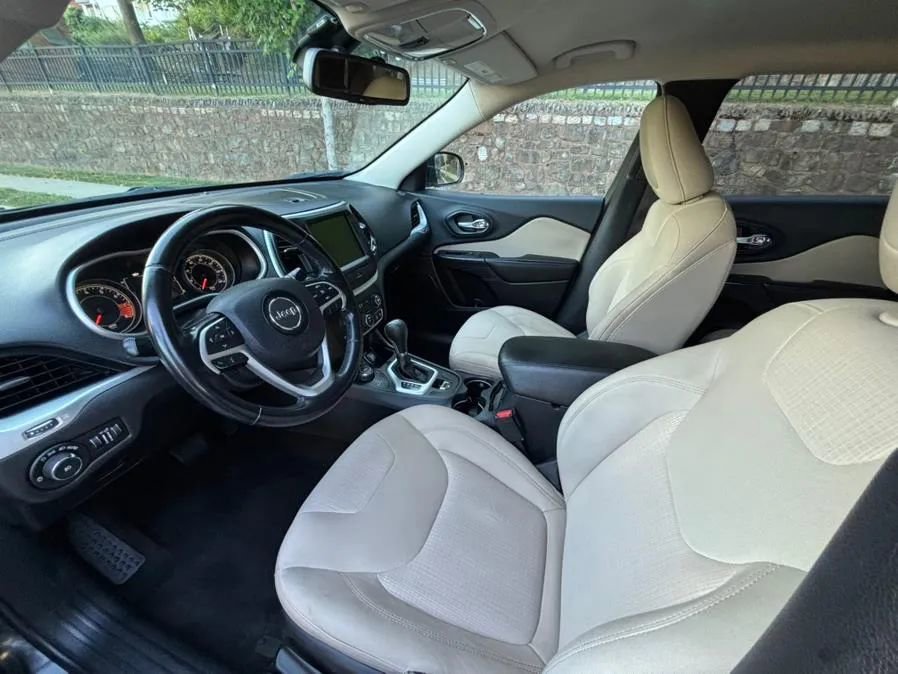 Used 2015 Jeep Cherokee Latitude image 13