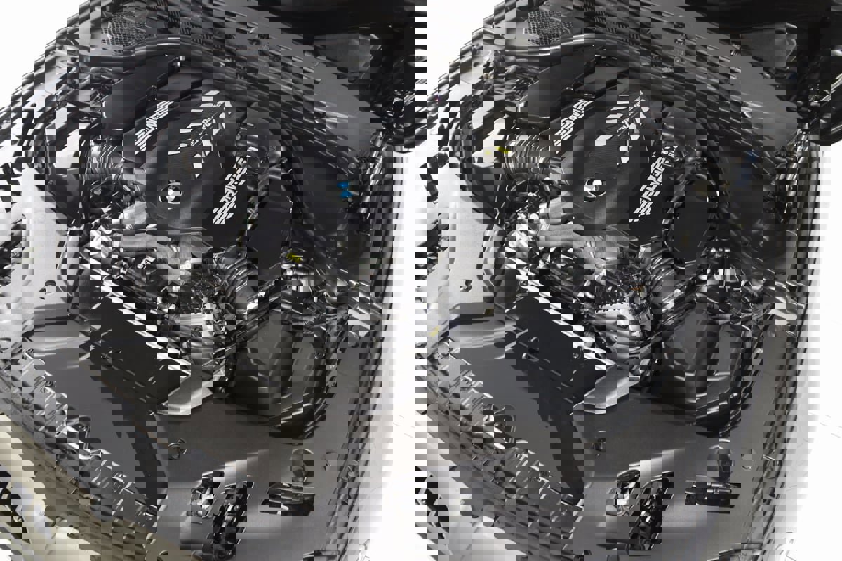 Used 2023 BMW M550i xDrive image 23