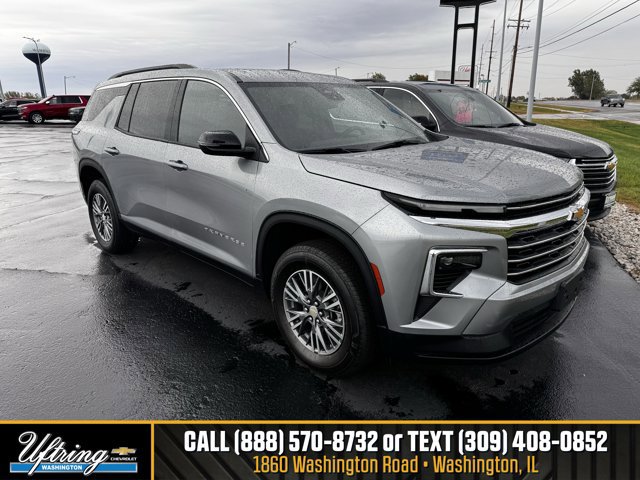 Used 2025 Chevrolet Traverse LT