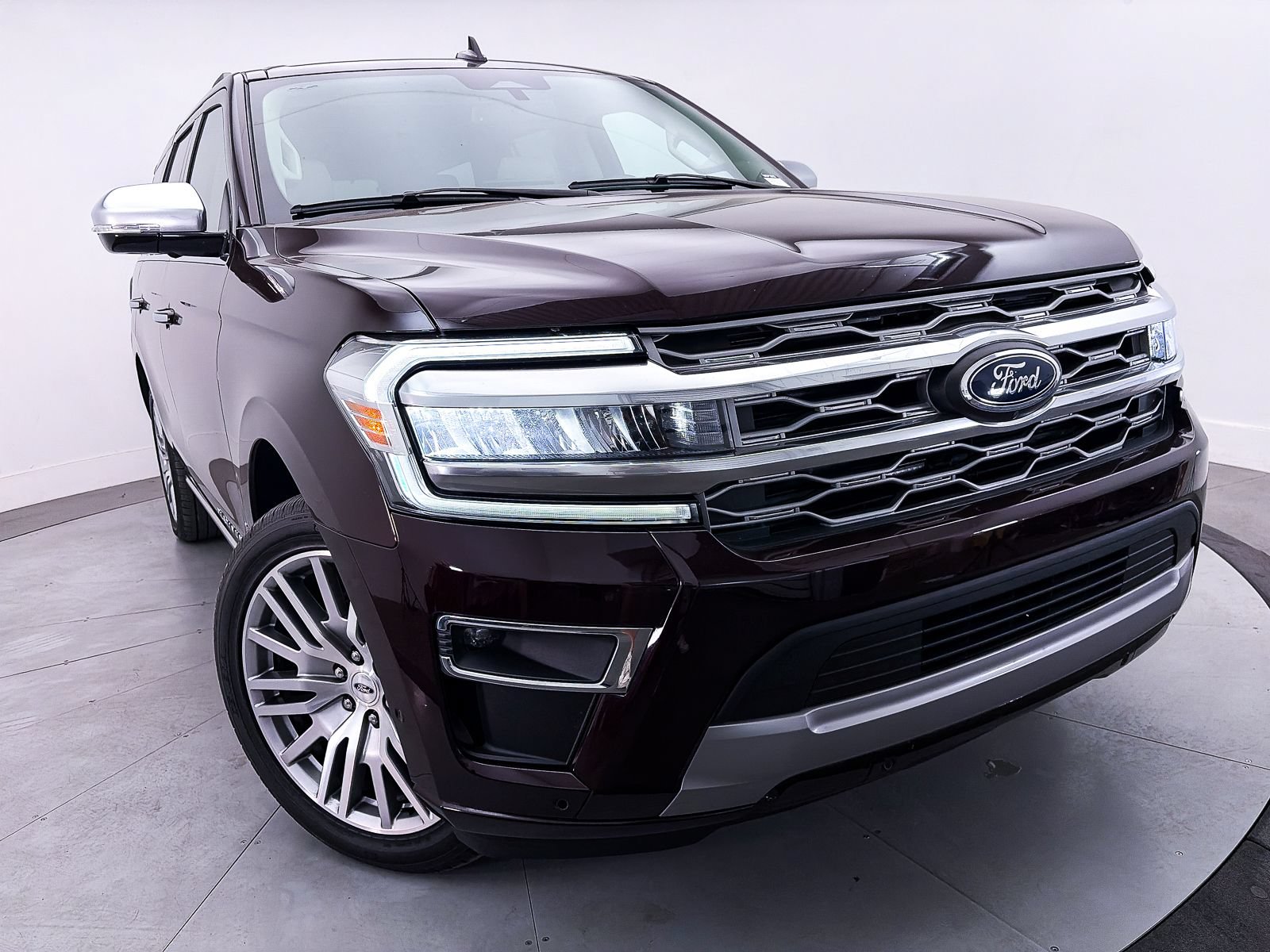 Used 2024 Ford Expedition Platinum AWD/4WD image 9