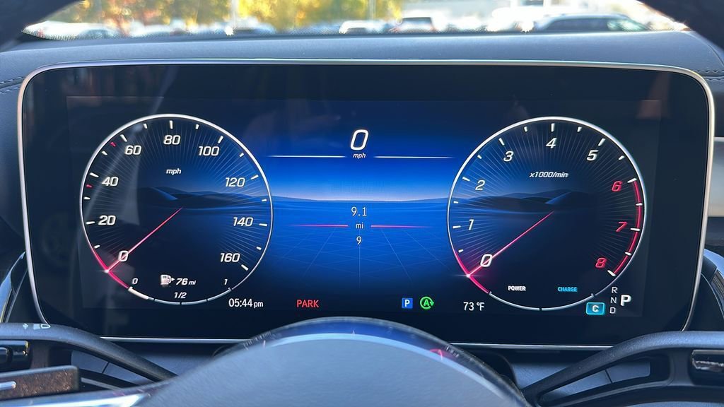 Used 2025 Mercedes-Benz GLC 300 4MATIC image 12