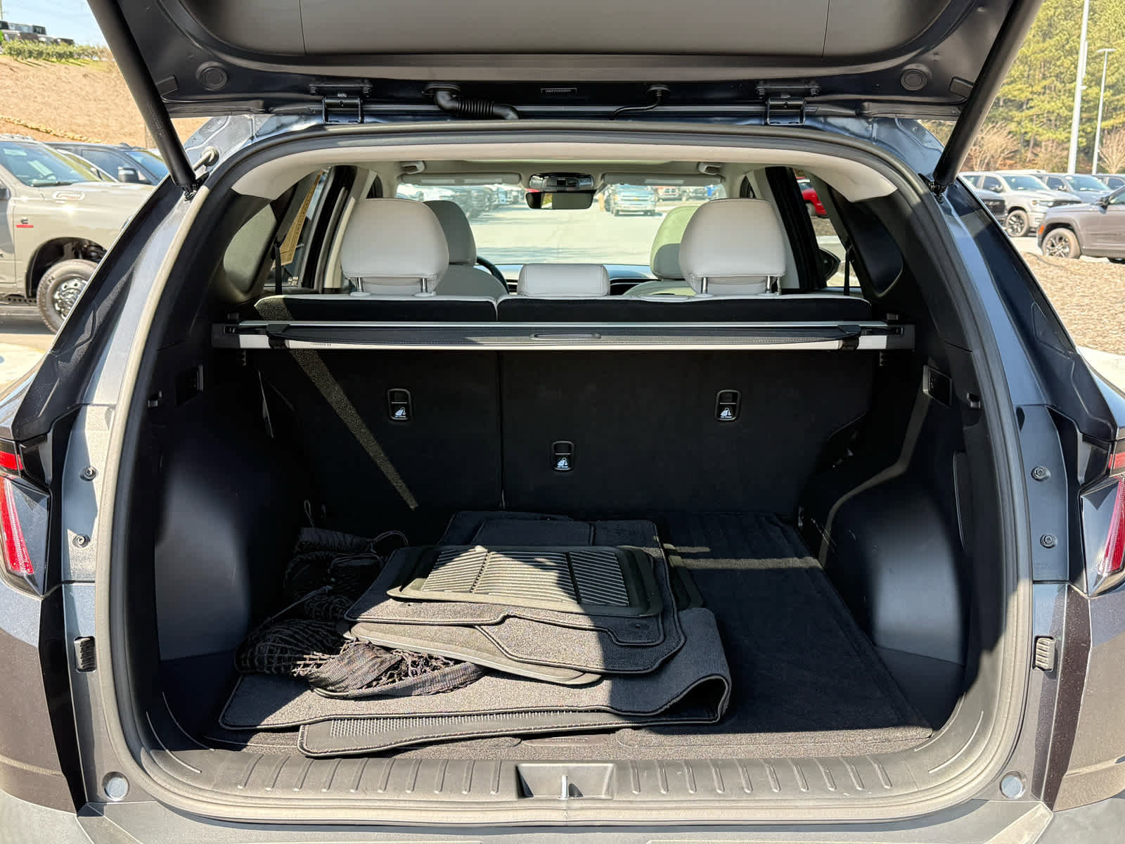 Used 2022 Hyundai Tucson Limited w/ Cargo Package image 29