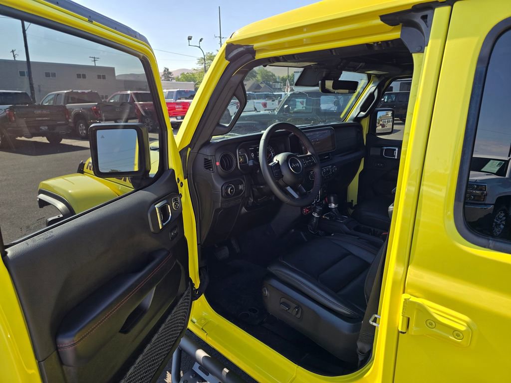 Used 2024 Jeep Wrangler Unlimited Rubicon image 21