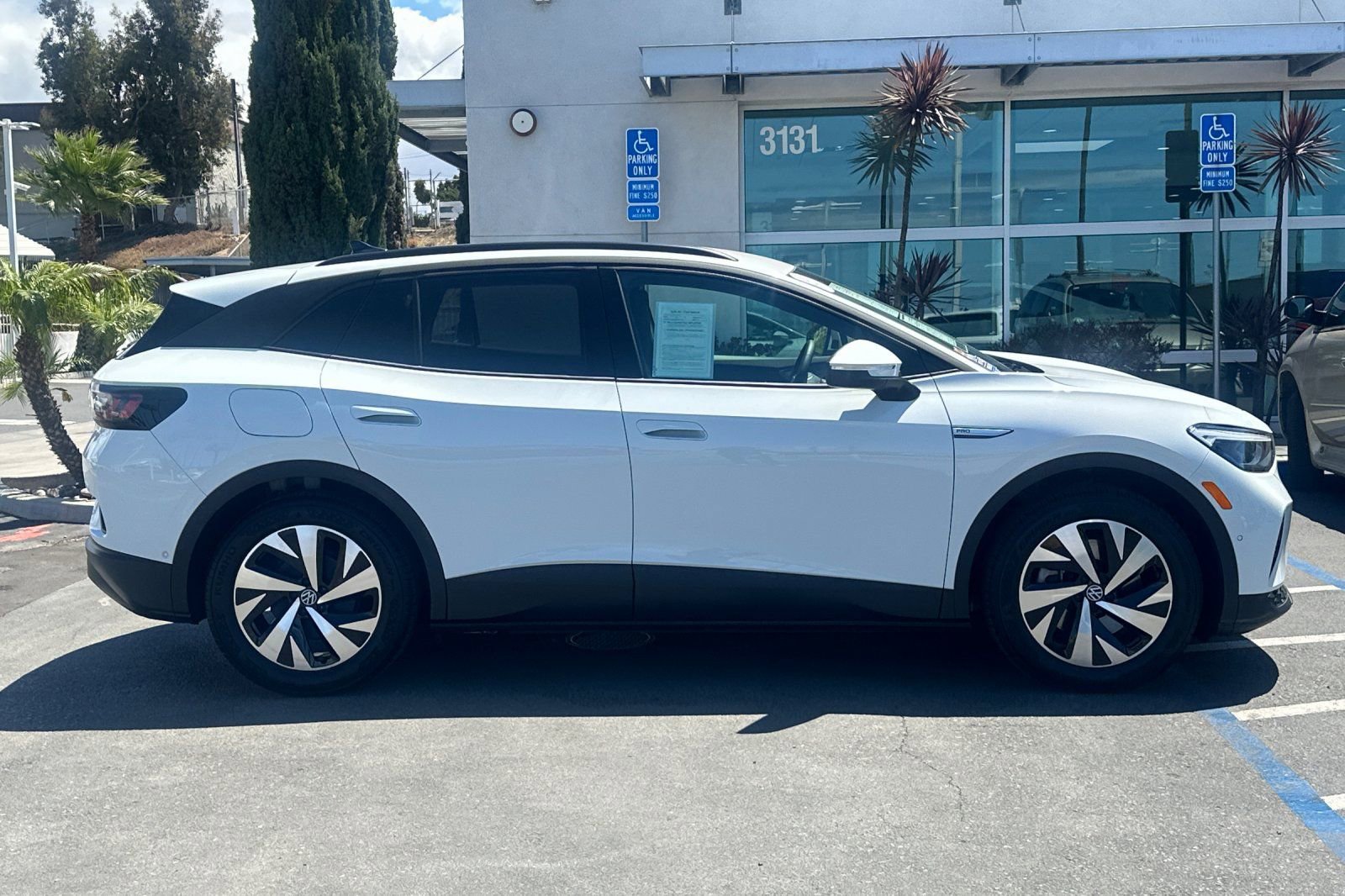 Used 2023 Volkswagen ID.4 Pro RWD image 4