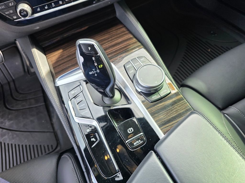 Certified 2023 BMW 530e w/ M Sport Package RWD image 25