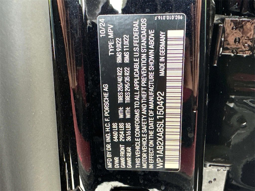 Used 2025 Porsche Macan 4S Electric image 28