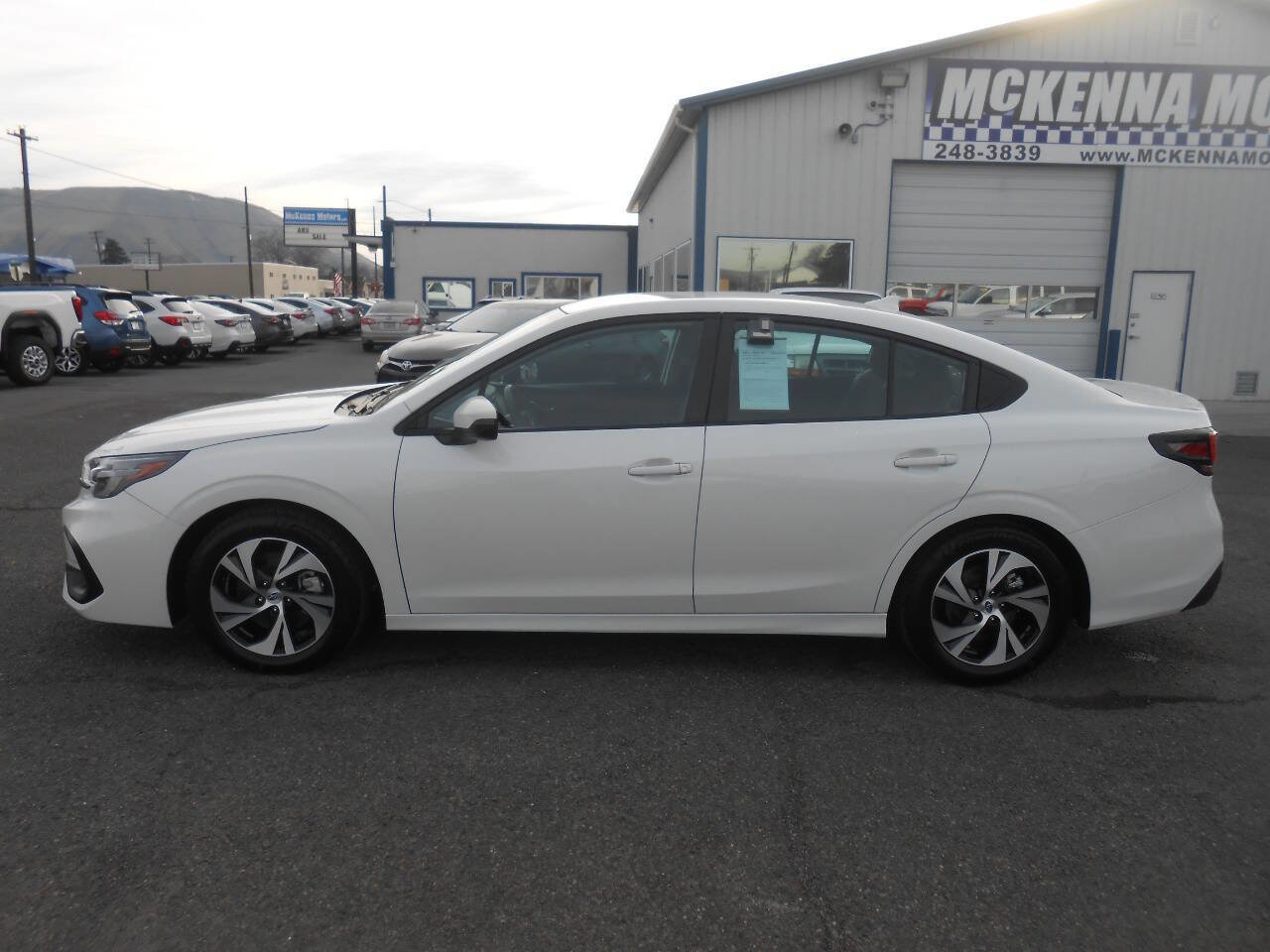 Used 2024 Subaru Legacy Premium AWD/4WD image 6