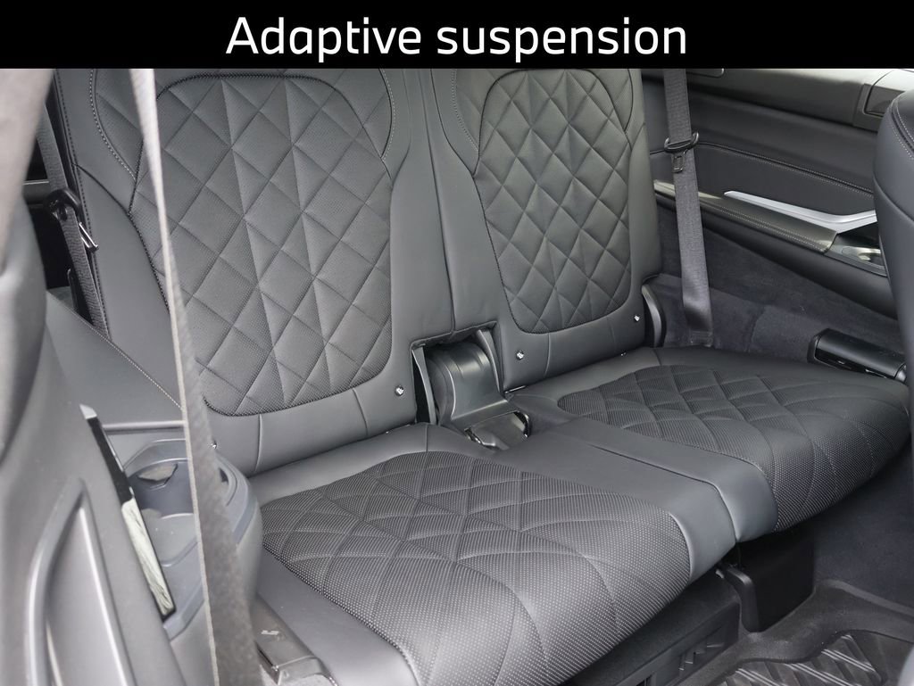 Certified 2024 BMW X7 xDrive40i w/ M Sport Package image 17