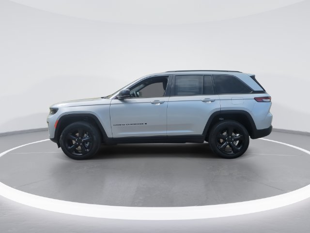 New 2026 Jeep Grand Cherokee Limited w/ Limited Altitude Package AWD/4WD image 5