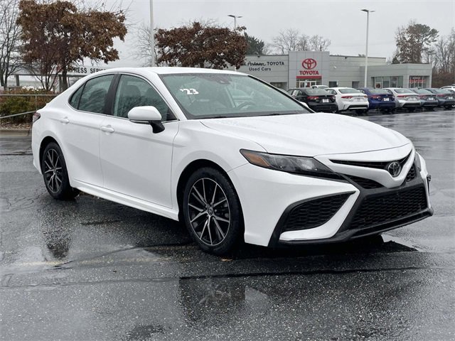 Used 2023 Toyota Camry SE image 7