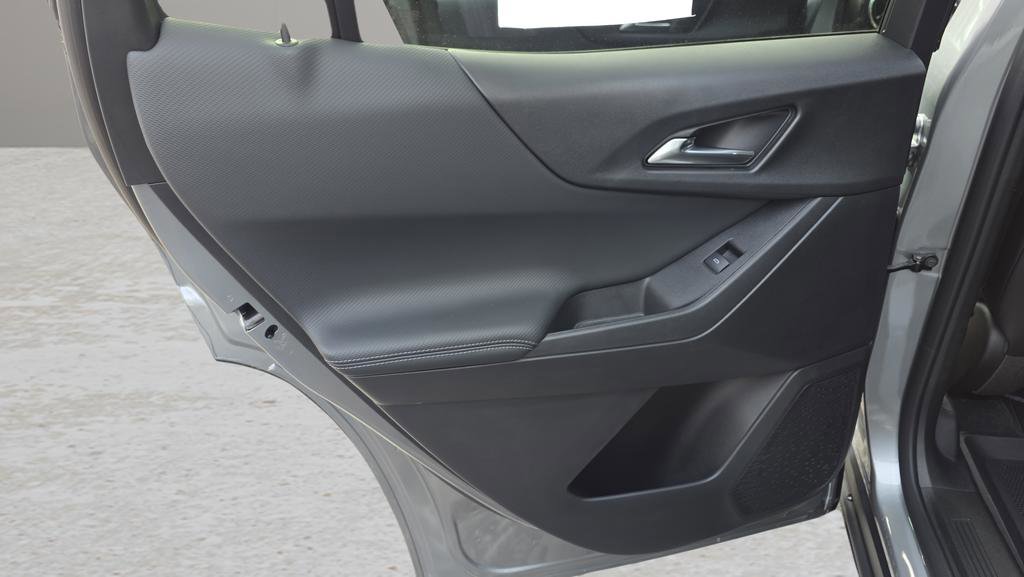 Used 2026 Chevrolet Equinox LT w/ Convenience Package II image 13