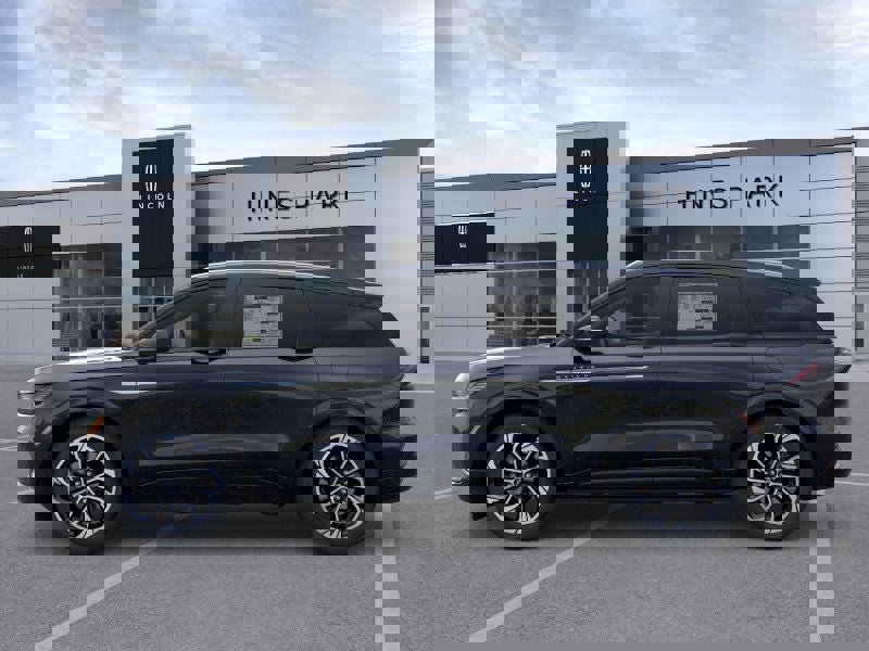 New 2026 Lincoln Nautilus Reserve image 3