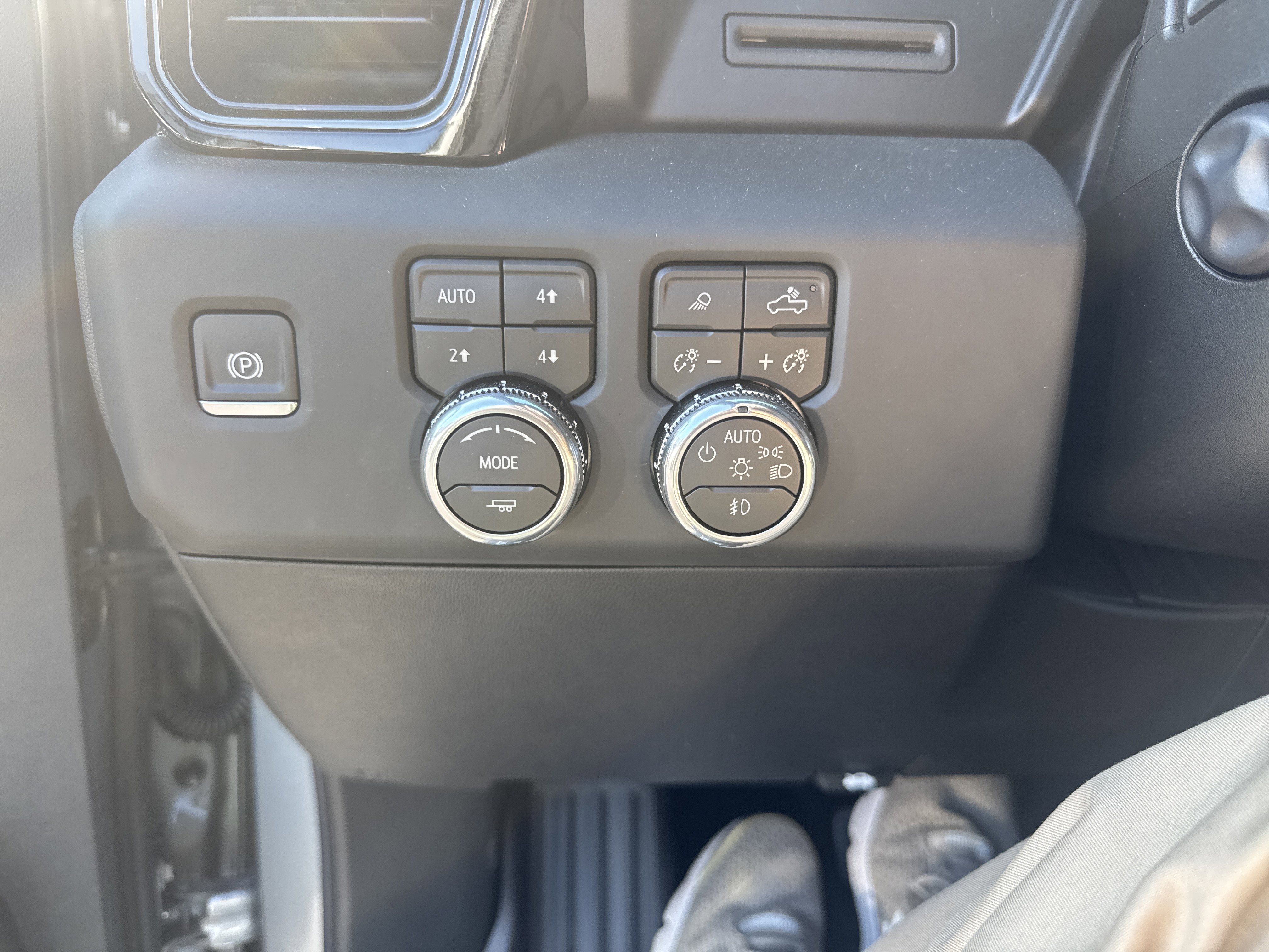 New 2026 GMC Sierra 1500 AT4 image 30