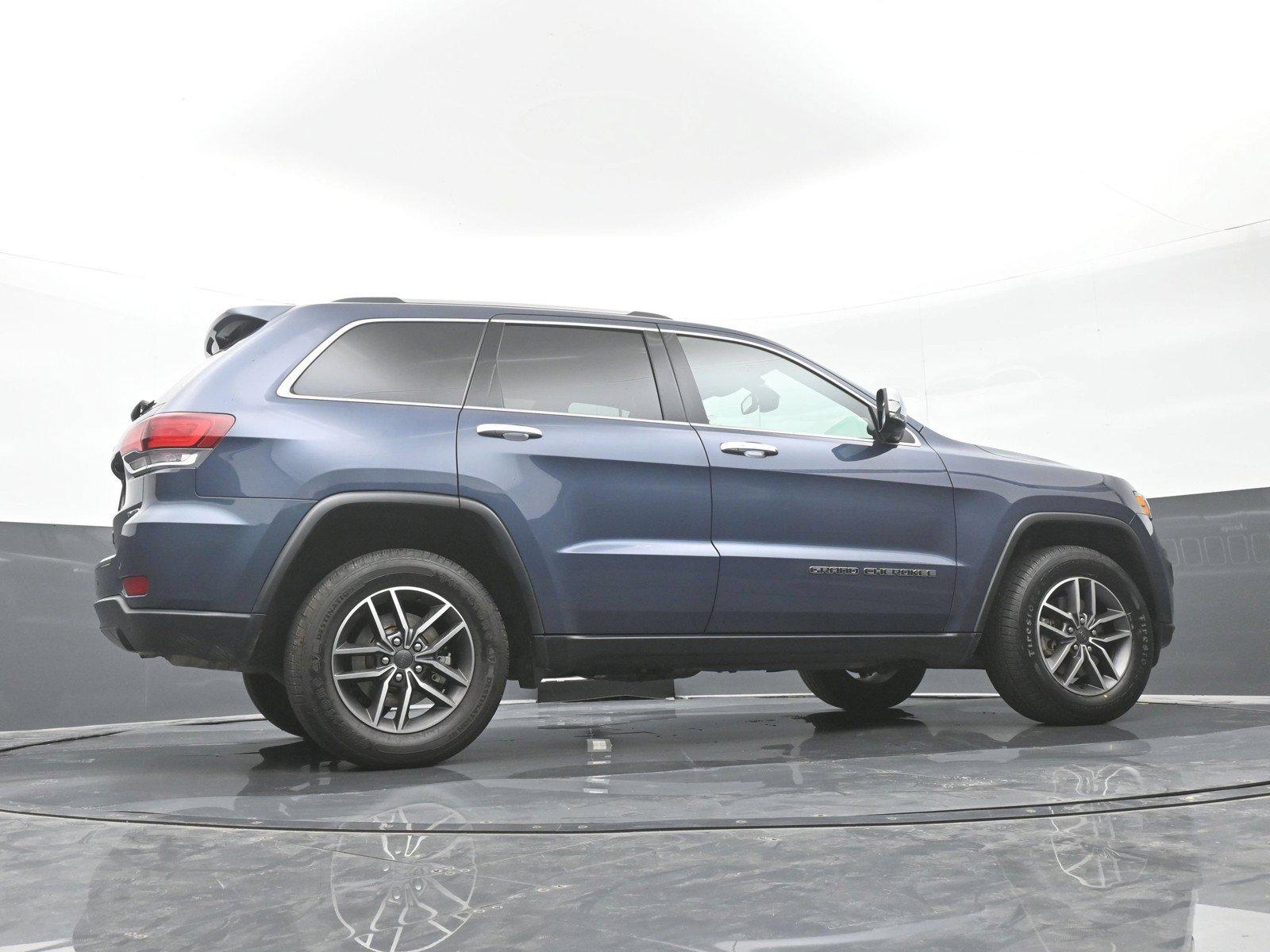 Used 2021 Jeep Grand Cherokee Limited AWD/4WD image 40