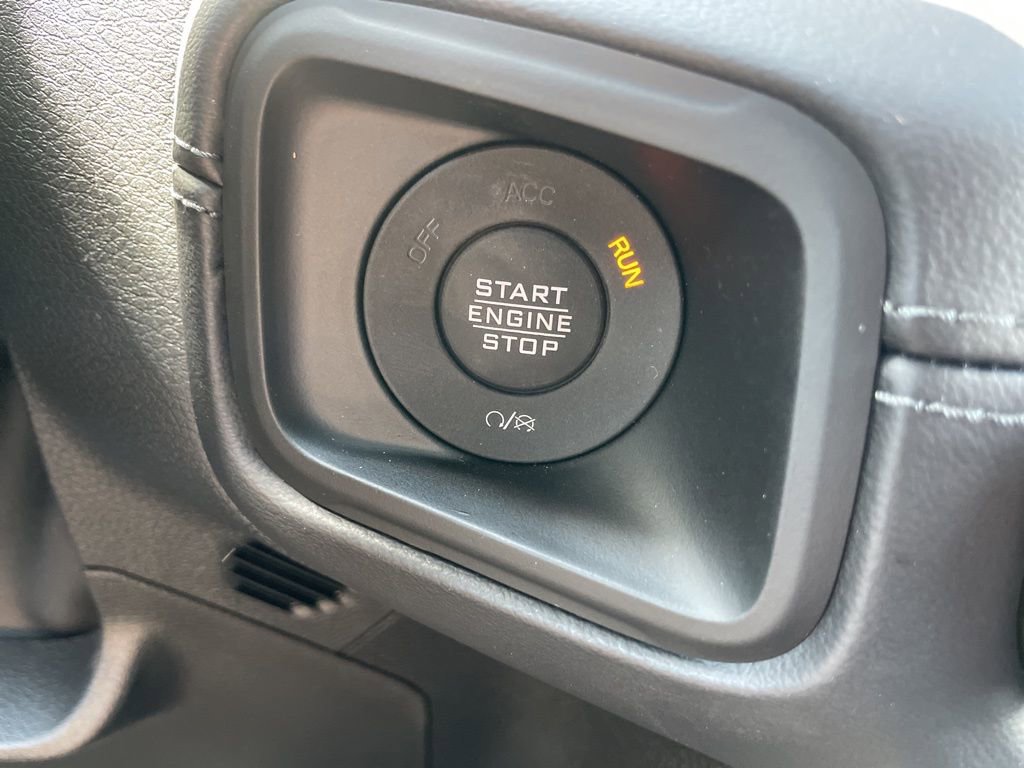 New 2025 Jeep Wrangler Unlimited Rubicon 392 image 27