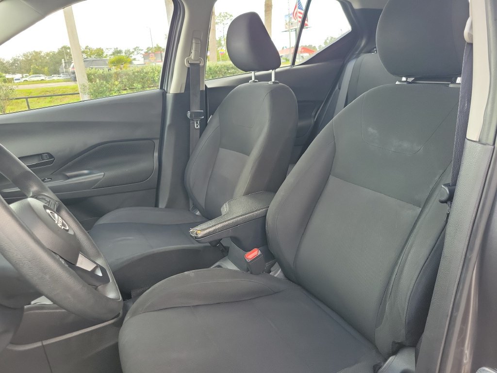 Used 2023 Nissan Kicks S FWD image 16