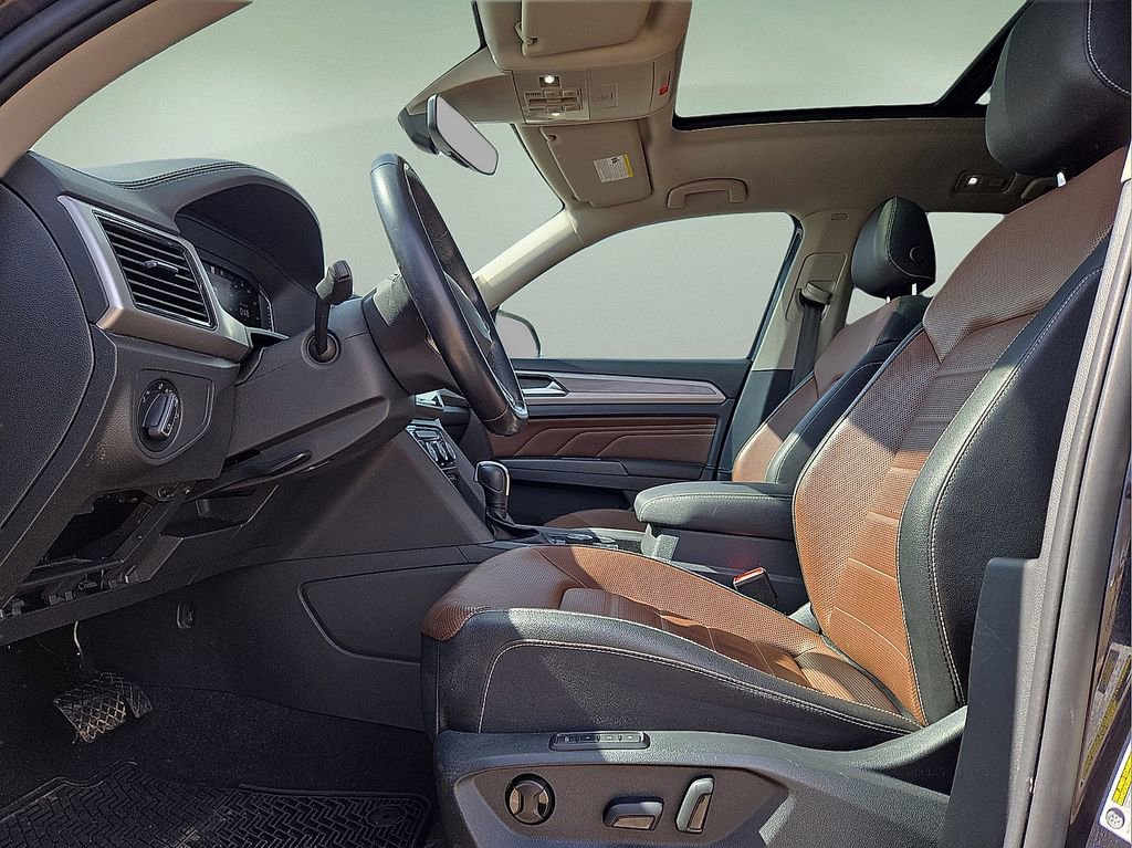 Used 2021 Volkswagen Atlas SEL Premium image 25