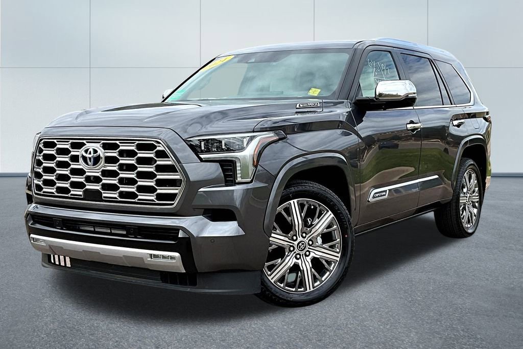 Used 2024 Toyota Sequoia Capstone image 1