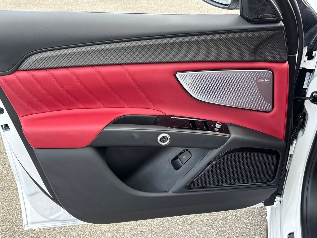 Used 2024 Maserati Grecale Trofeo image 12