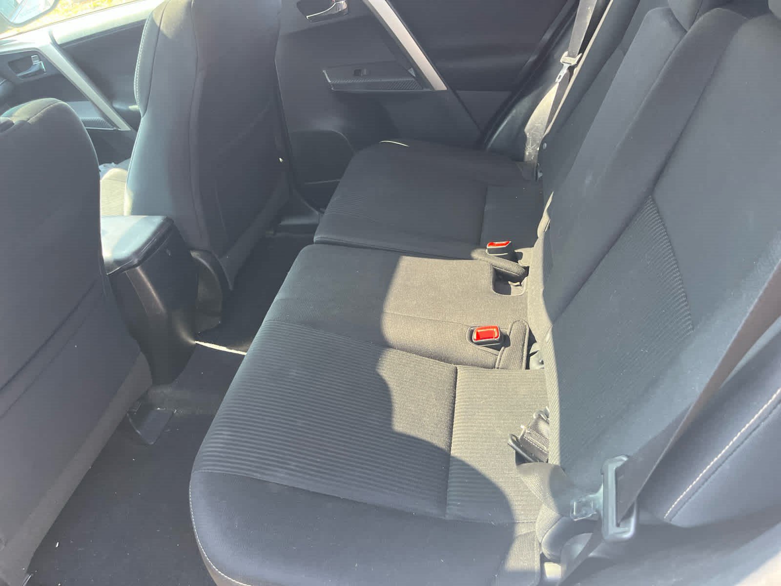 Used 2015 Toyota RAV4 XLE FWD image 8
