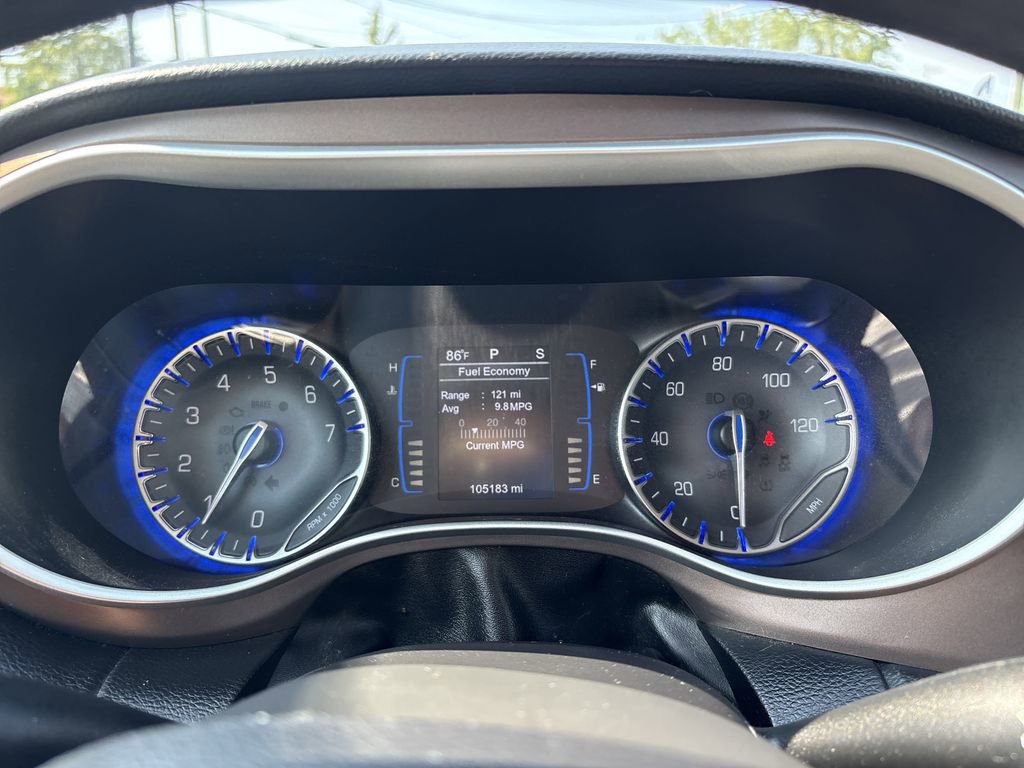 Used 2017 Chrysler Pacifica Touring image 15