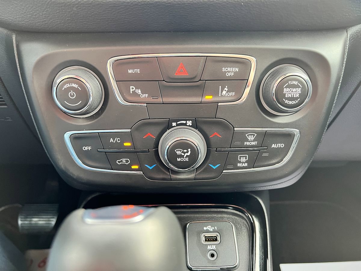 Used 2021 Jeep Compass Limited AWD/4WD image 29