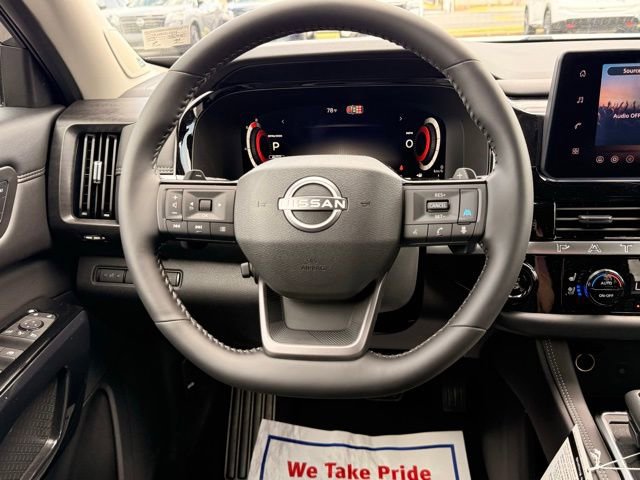 New 2026 Nissan Pathfinder Platinum w/ Cargo Package AWD/4WD image 25