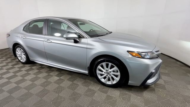 Used 2024 Toyota Camry SE FWD video 2