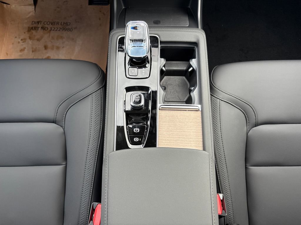 New 2026 Volvo XC90 B6 Plus image 14