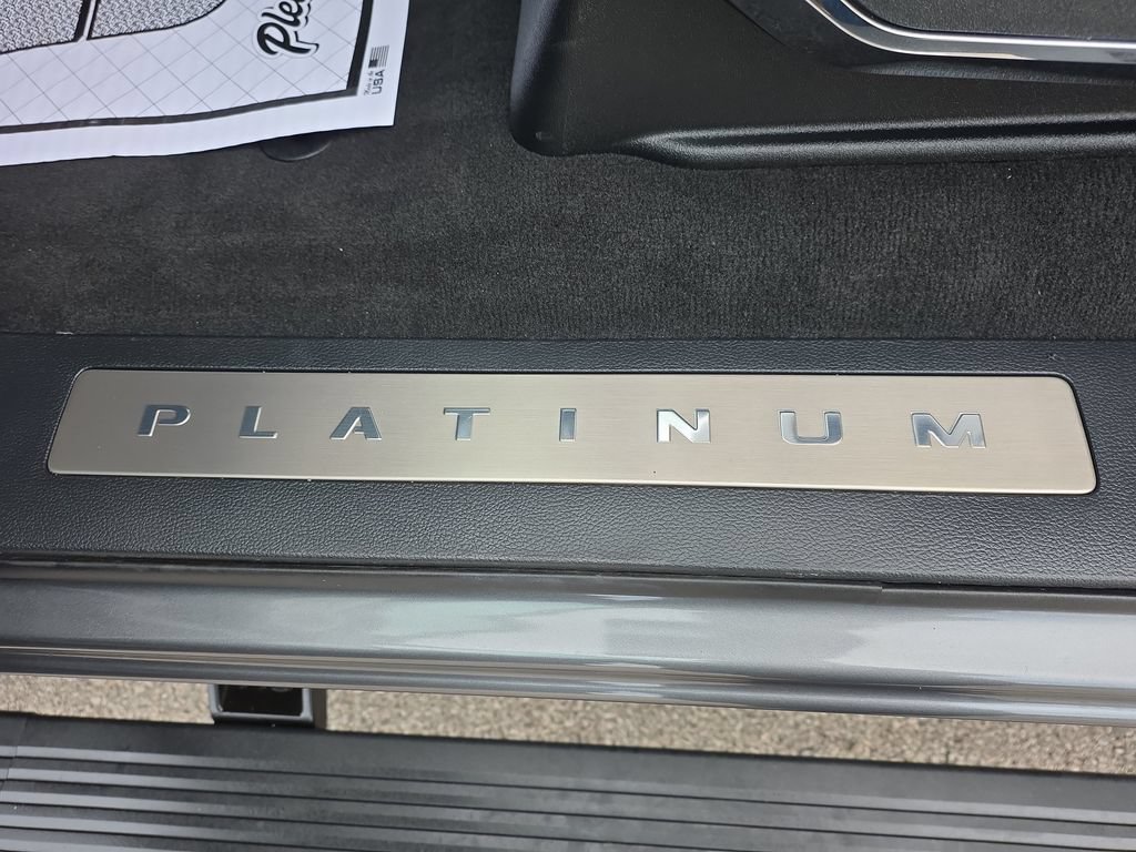 Used 2025 Ford F250 Platinum AWD/4WD image 34