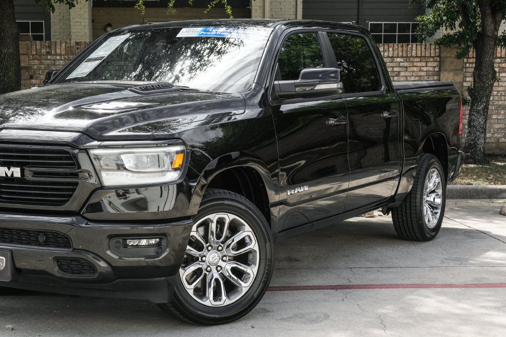 Used 2023 RAM 1500 Laramie AWD/4WD image 13