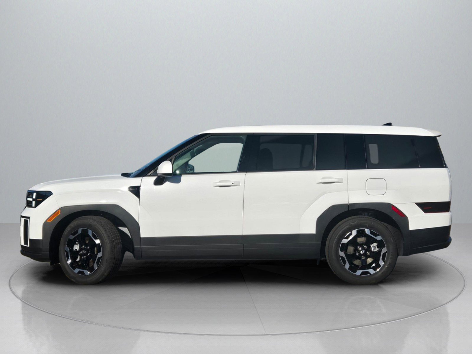 Certified 2025 Hyundai Santa Fe SE image 4