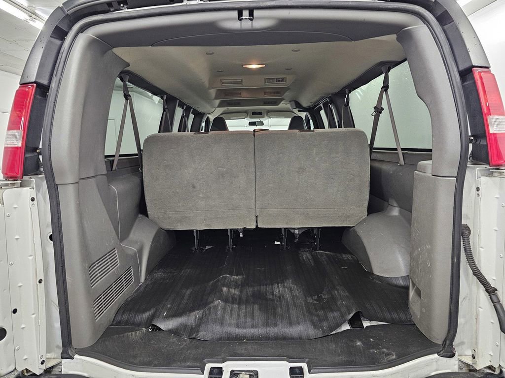 Used 2023 Chevrolet Express 3500 LS RWD image 22