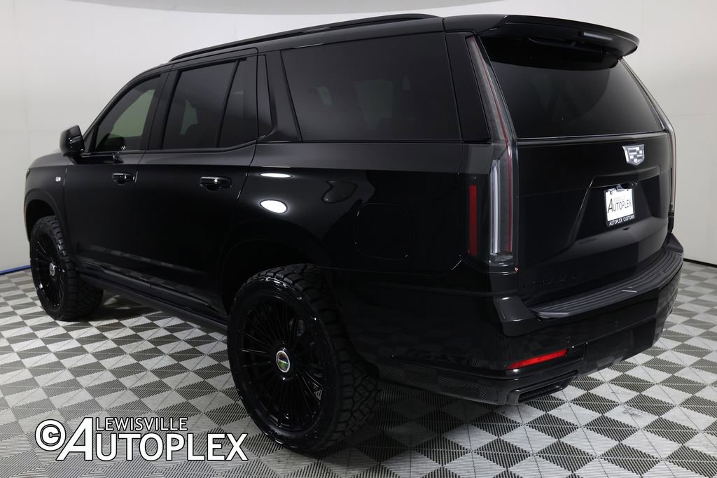 Used 2026 Cadillac Escalade Platinum Sport w/ LPO, ONYX Package AWD/4WD image 7