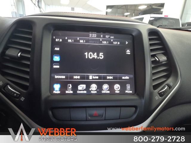Used 2014 Jeep Cherokee Trailhawk w/ Cold Weather Group image 21