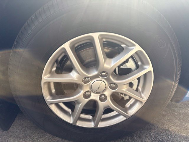New 2027 Chrysler Pacifica Select FWD image 29