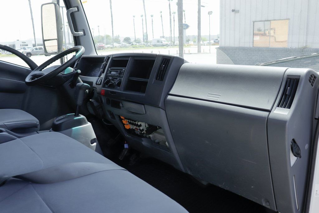 Used 2019 Isuzu NPR RWD image 27