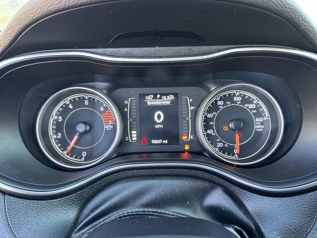 Used 2019 Jeep Cherokee Latitude w/ Popular Appearance Group image 26