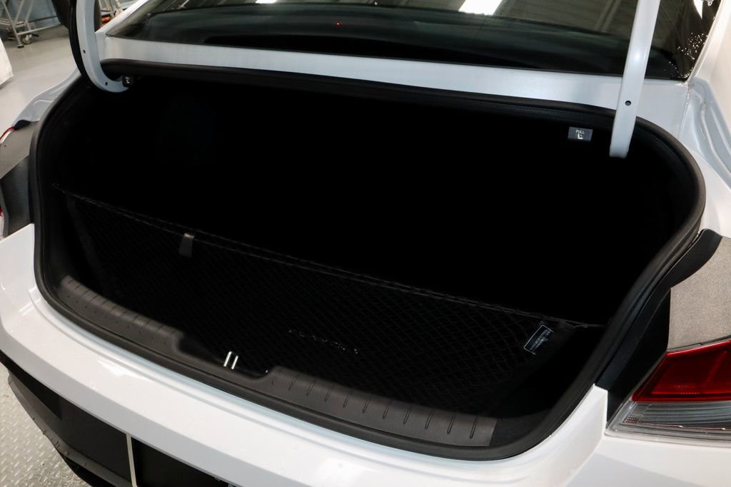 Certified 2025 Hyundai Elantra Sport image 15