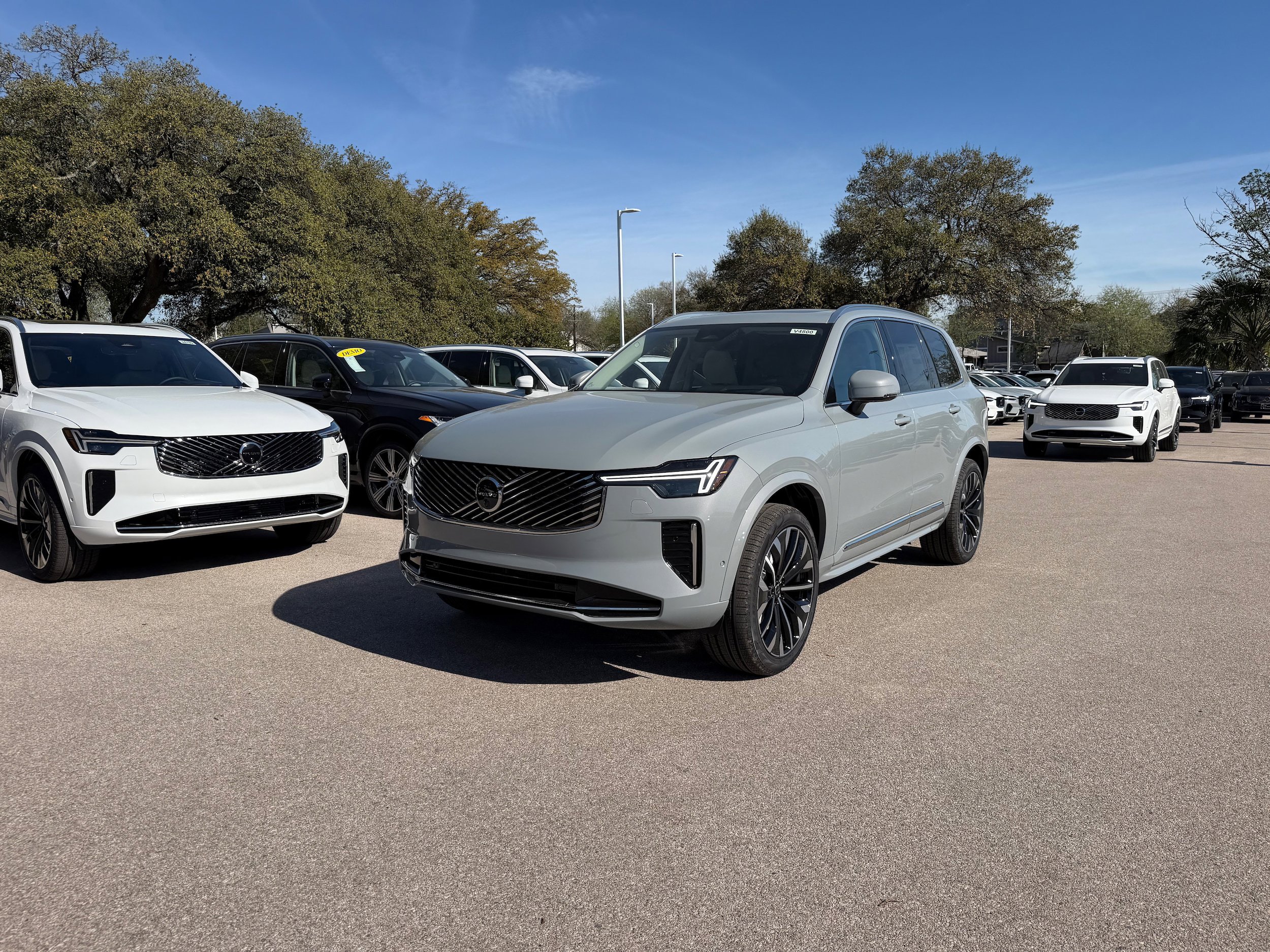 New 2026 Volvo XC90 B6 Ultra w/ Protection Package image 2