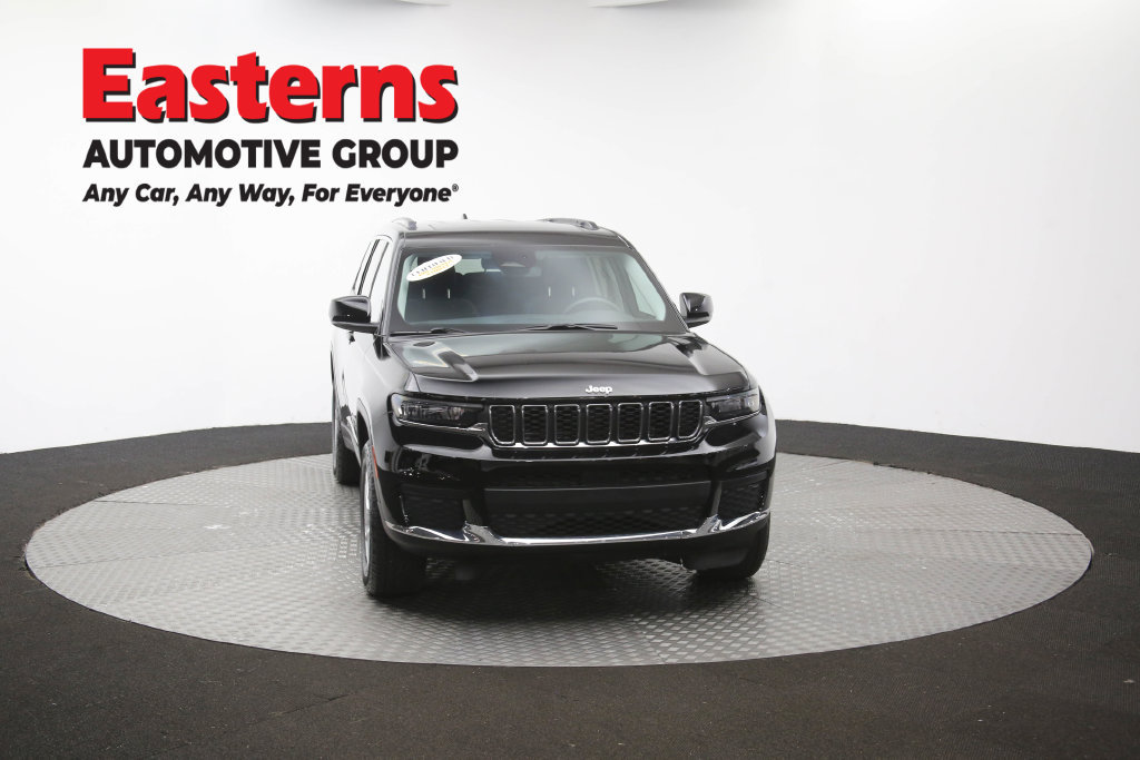 Used 2023 Jeep Grand Cherokee L Laredo AWD/4WD image 57
