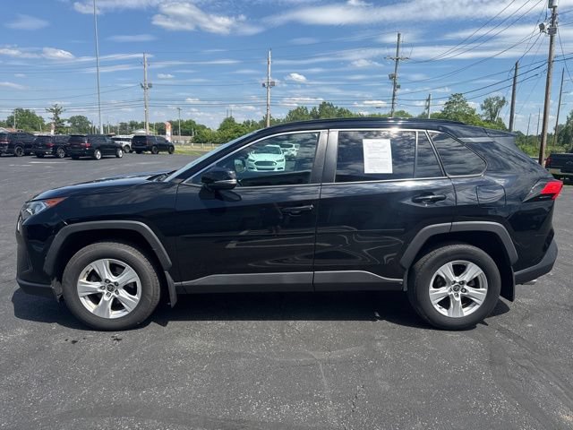 Used 2021 Toyota RAV4 XLE AWD/4WD image 6