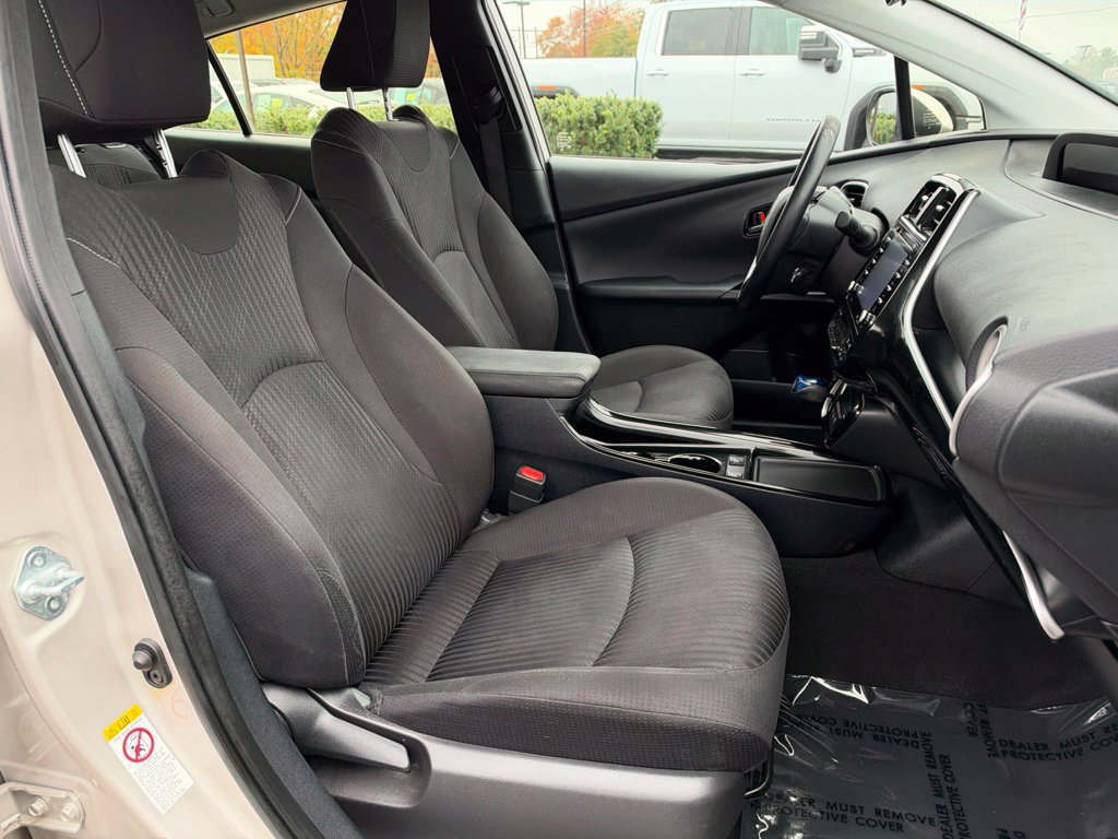 Used 2021 Toyota Prius Prime LE FWD image 12