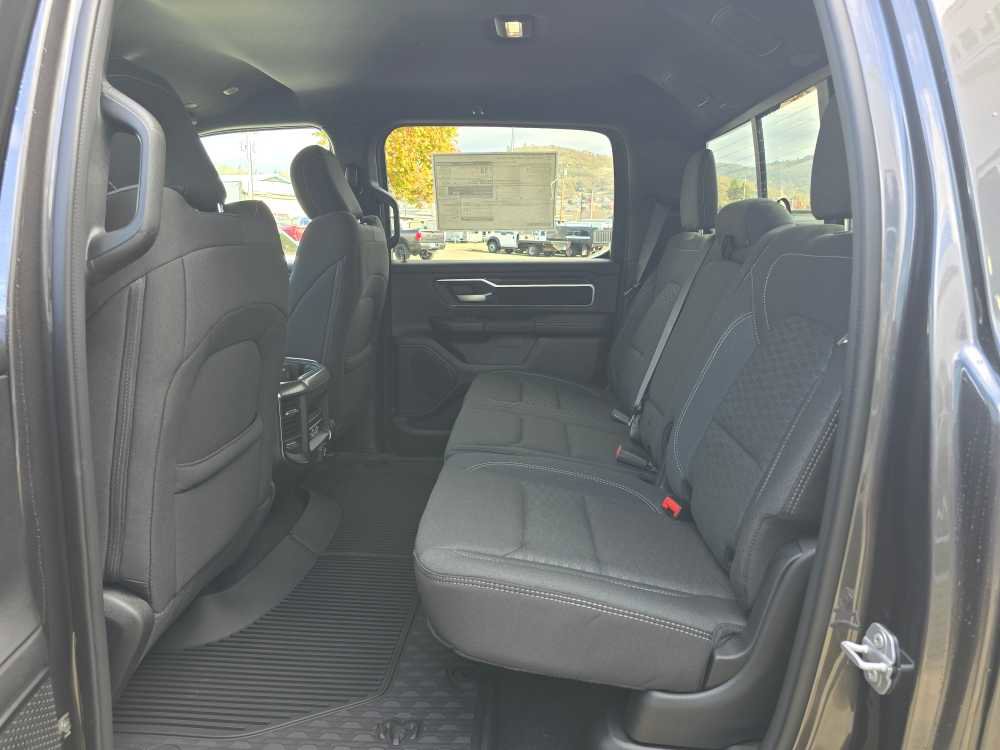 New 2026 RAM 1500 Big Horn AWD/4WD image 16