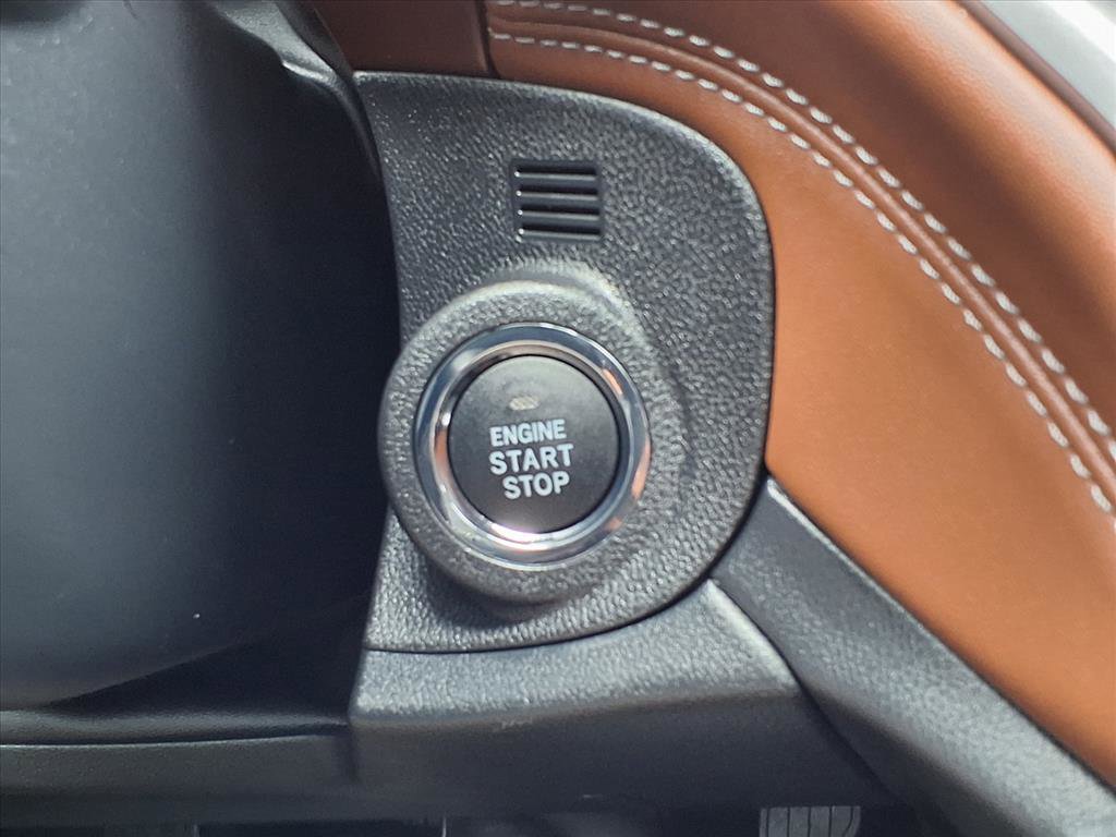 Certified 2025 Subaru Outback Touring XT image 11