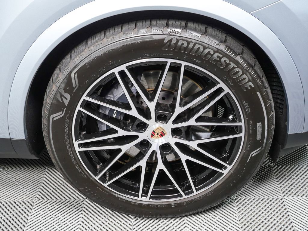 Certified 2026 Porsche Cayenne Coupe image 40