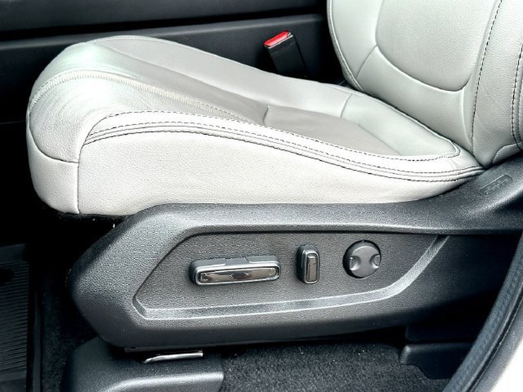 Used 2023 Honda Pilot EX-L image 12