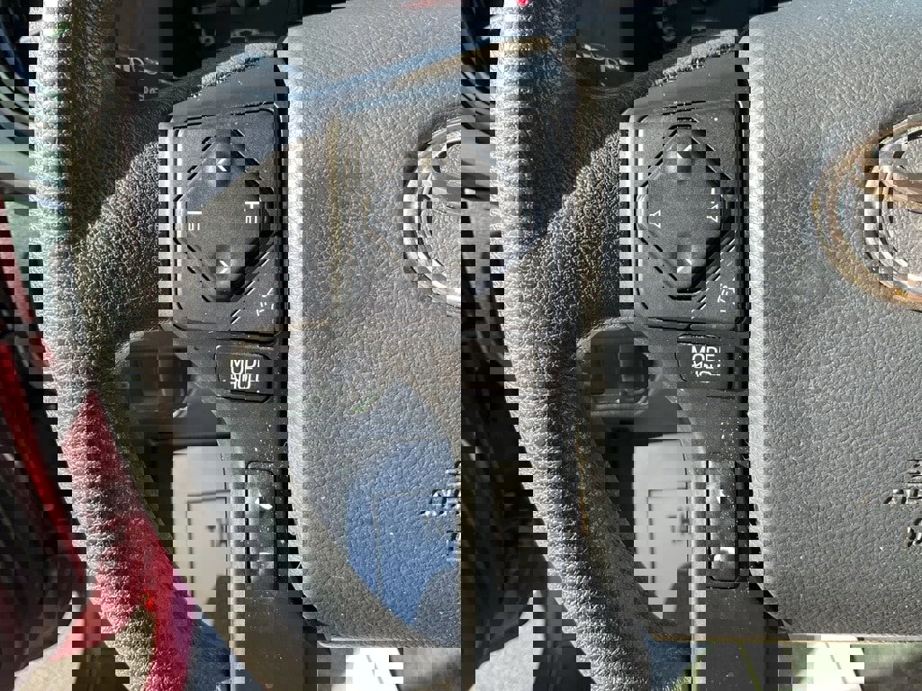 Used 2020 Toyota Tacoma SR image 7