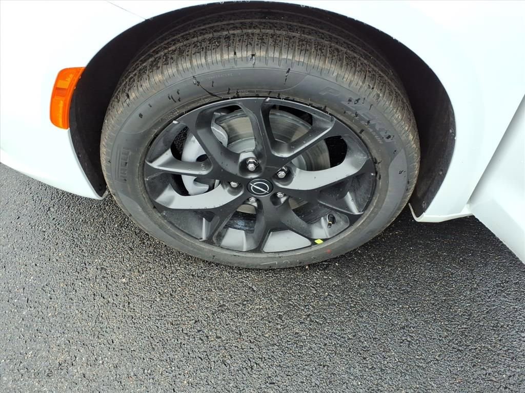 New 2026 Chrysler Pacifica Select w/ S Appearance Package image 19