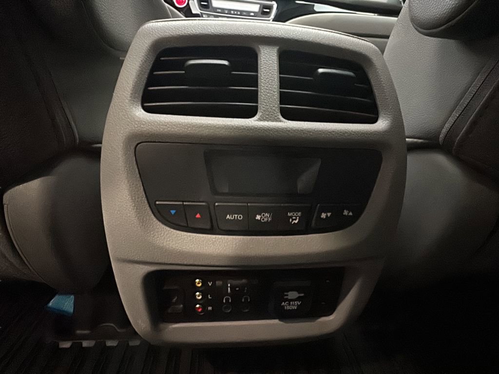 Used 2017 Honda Pilot Touring image 24